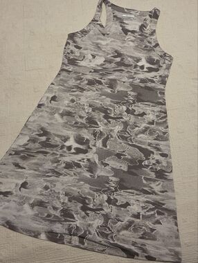 Columbia Sleeveless Marble-Print Tank Dress in Black & Gray